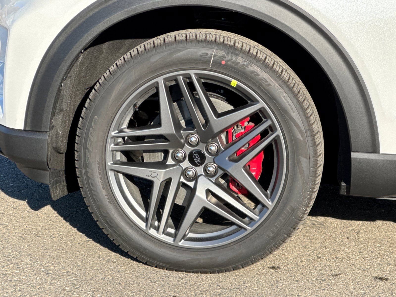 New 2026 Ford Explorer ST-Line w/ ST-Line Street Pack image 32