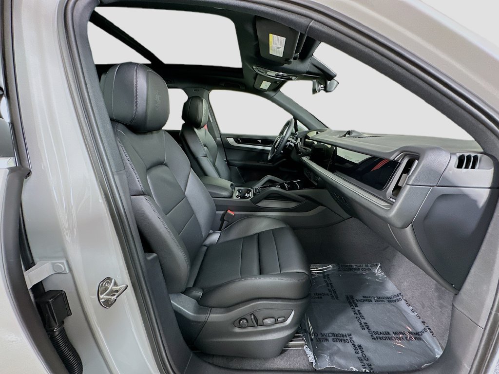 New 2026 Porsche Cayenne AWD/4WD image 31