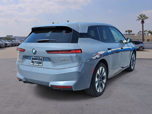 New 2026 BMW iX xDrive60 w/ Premium Package image 5