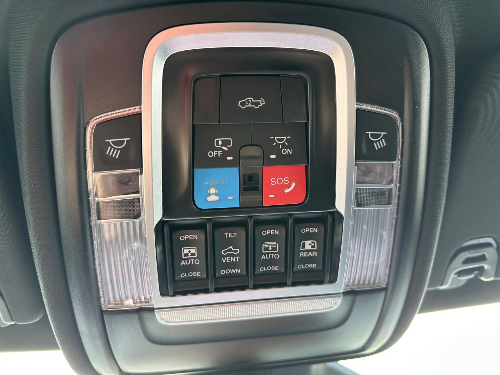 New 2025 RAM 1500 Limited image 33