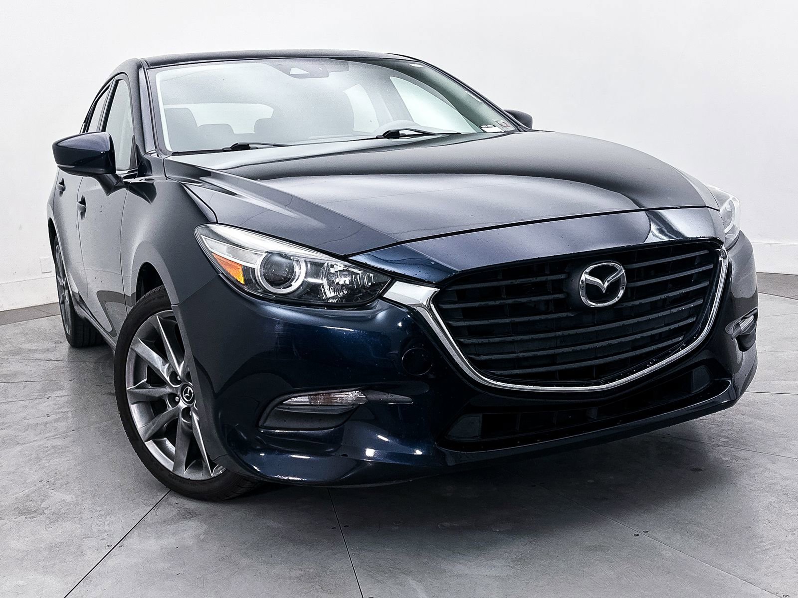 Used 2018 MAZDA MAZDA3 Touring FWD image 8