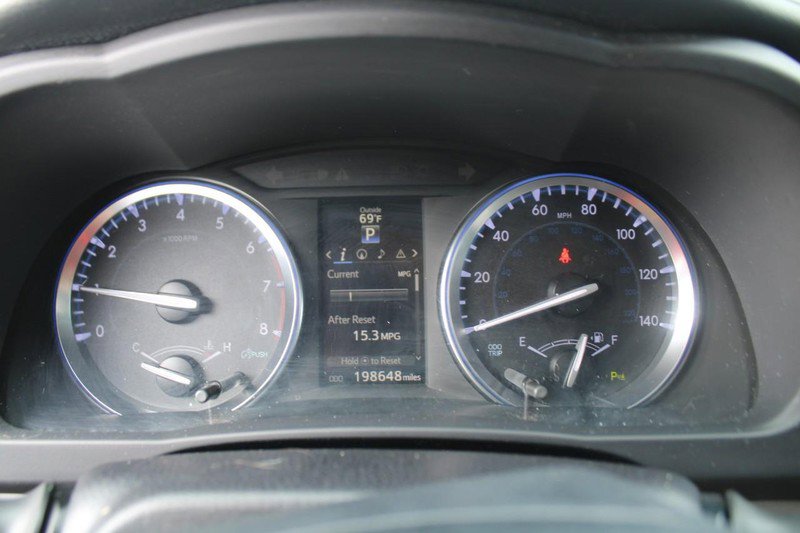 Used 2015 Toyota Highlander Limited image 18