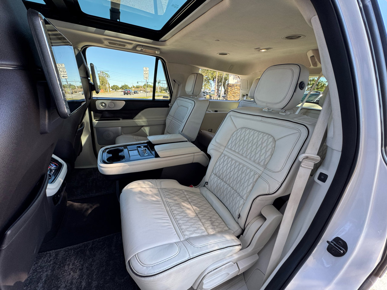 Used 2018 Lincoln Navigator Black Label w/ Cargo Package image 12
