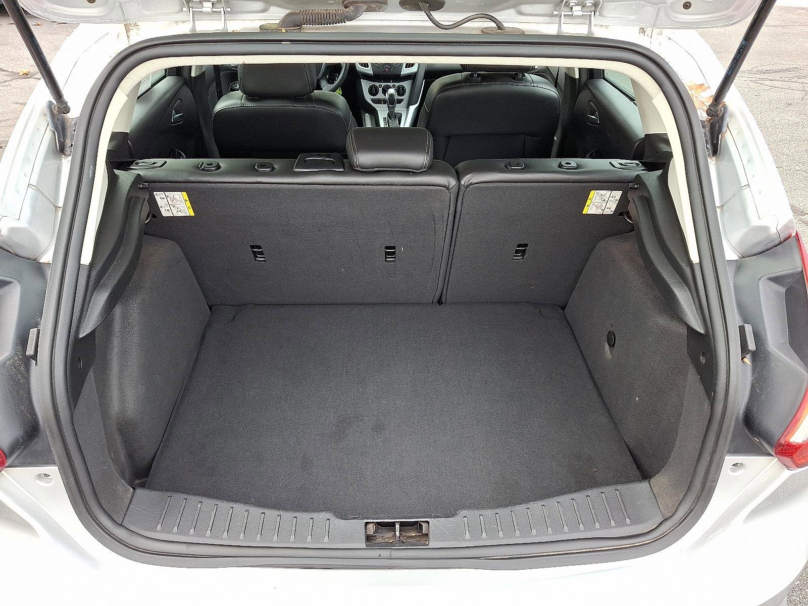 Used 2014 Ford Focus SE w/ Equipment Group 201A image 26