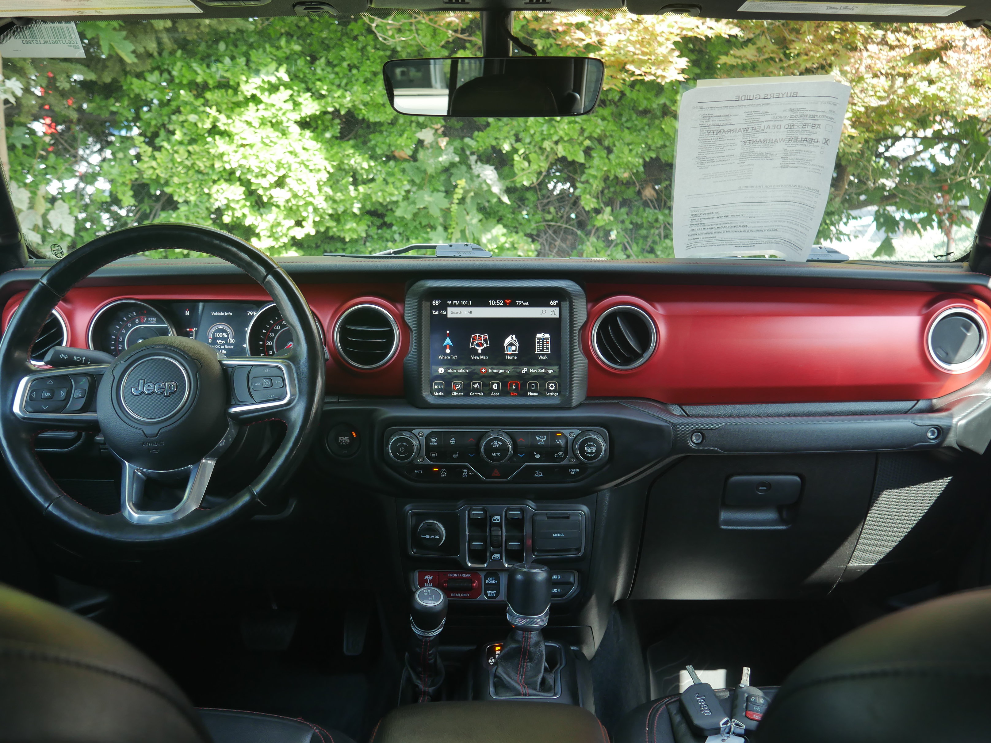 Used 2022 Jeep Gladiator Rubicon w/ LED Lighting Group AWD/4WD image 9