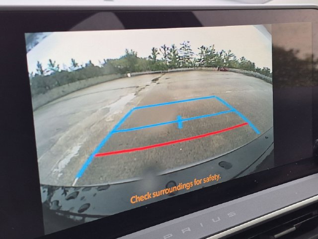 Certified 2025 Toyota Prius XLE FWD image 21