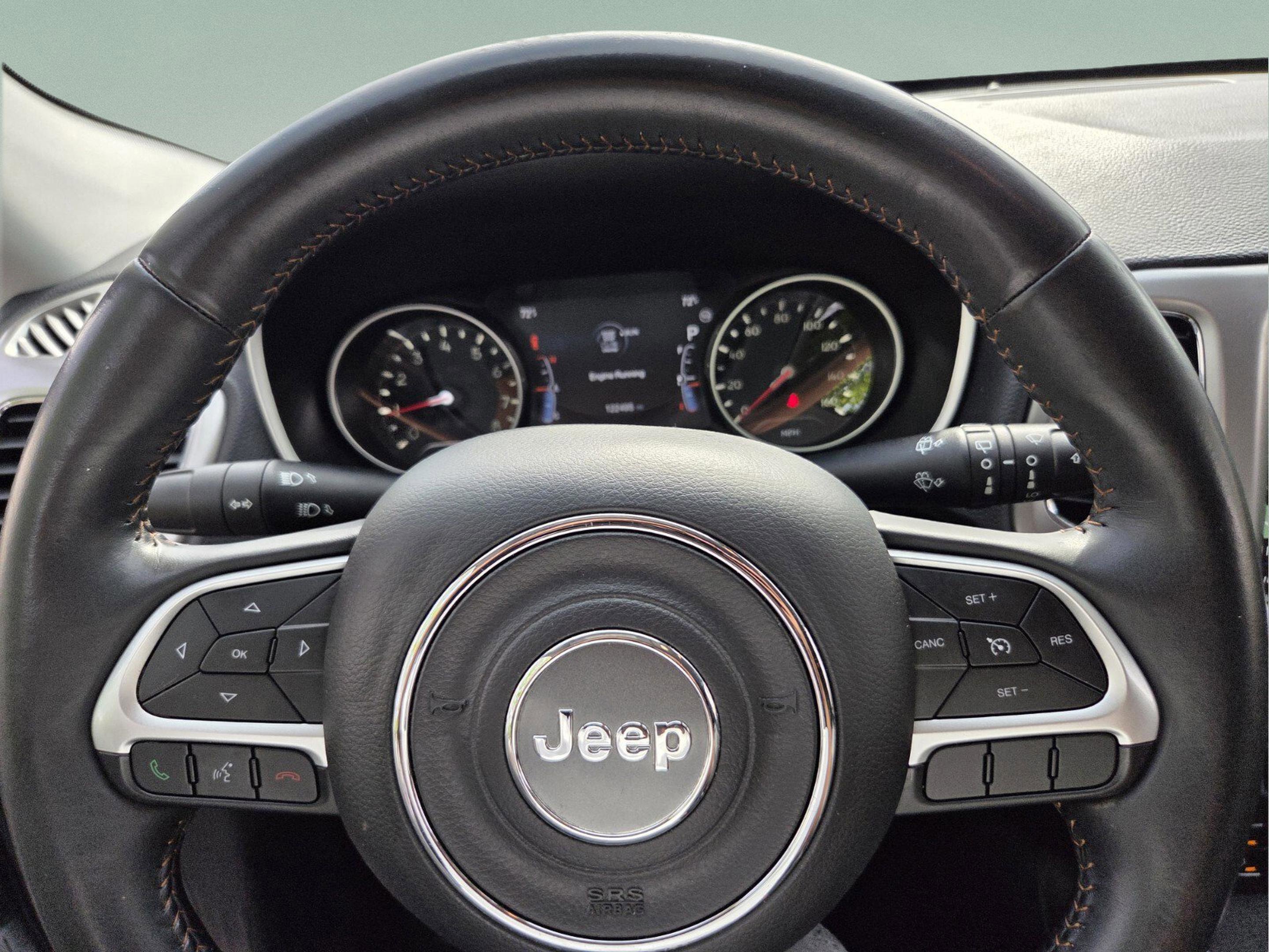 Used 2018 Jeep Compass Latitude w/ Popular Equipment Group FWD image 24