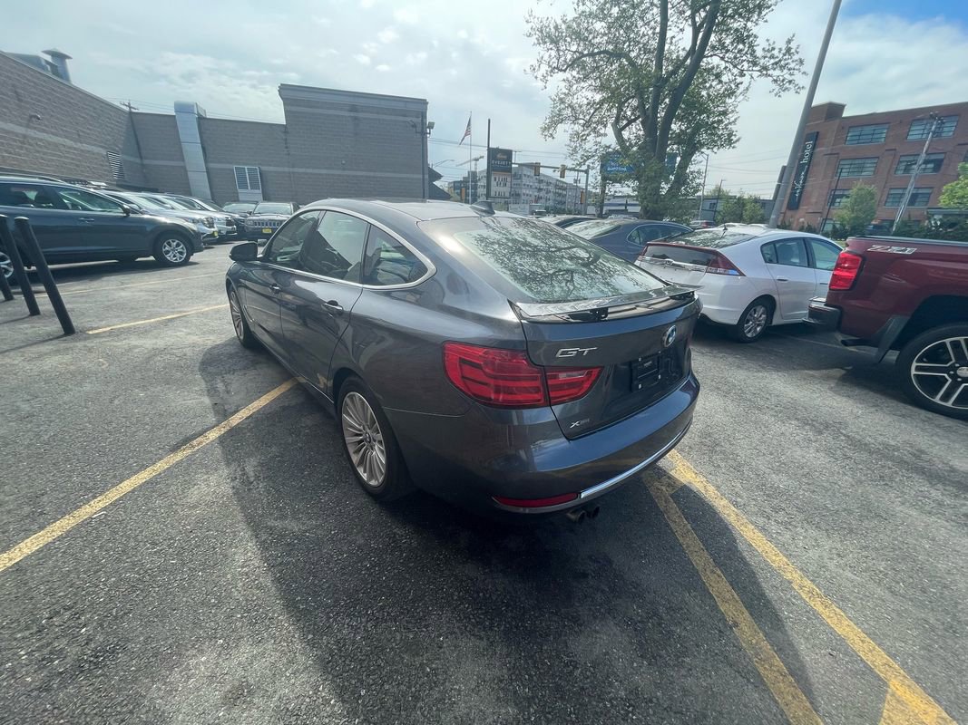 Used 2015 BMW 328i Gran Turismo xDrive image 9