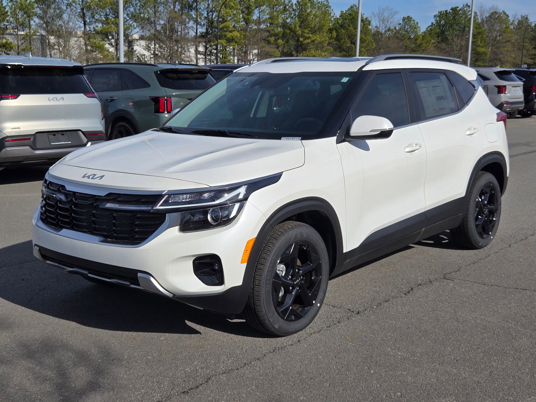 New 2026 Kia Seltos EX w/ EX Sunroof Package image 3