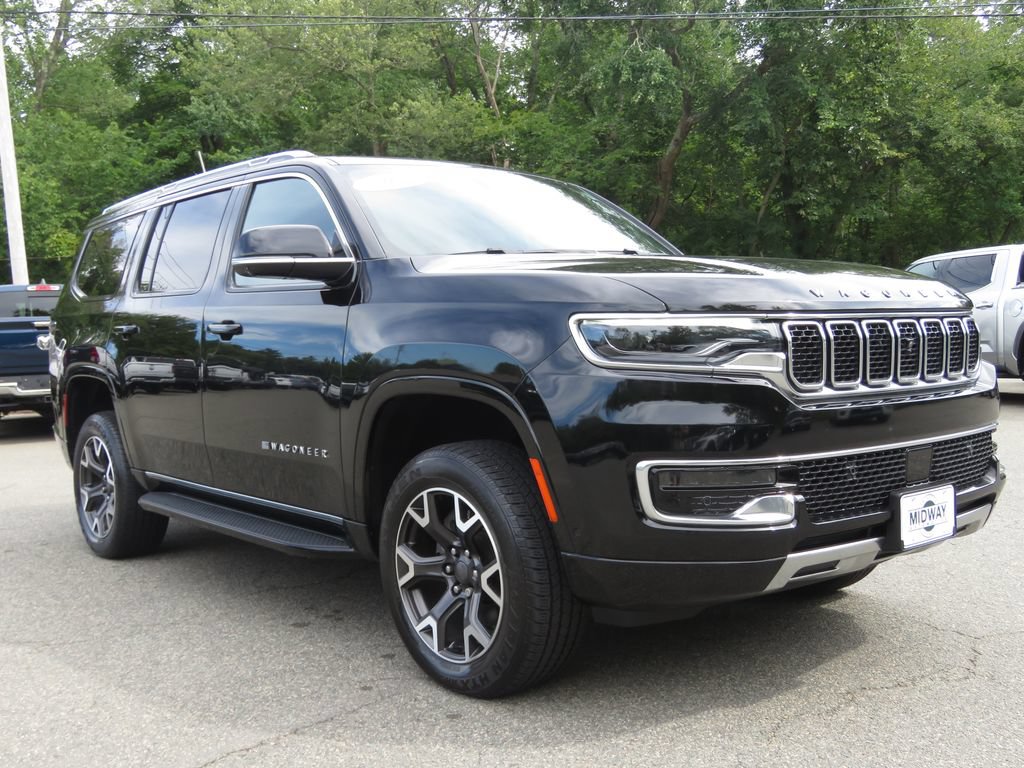 Used 2023 Jeep Wagoneer Series III w/ Convenience Group I AWD/4WD image 3