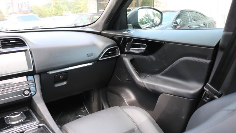 Used 2020 Jaguar F-PACE Premium AWD/4WD image 19