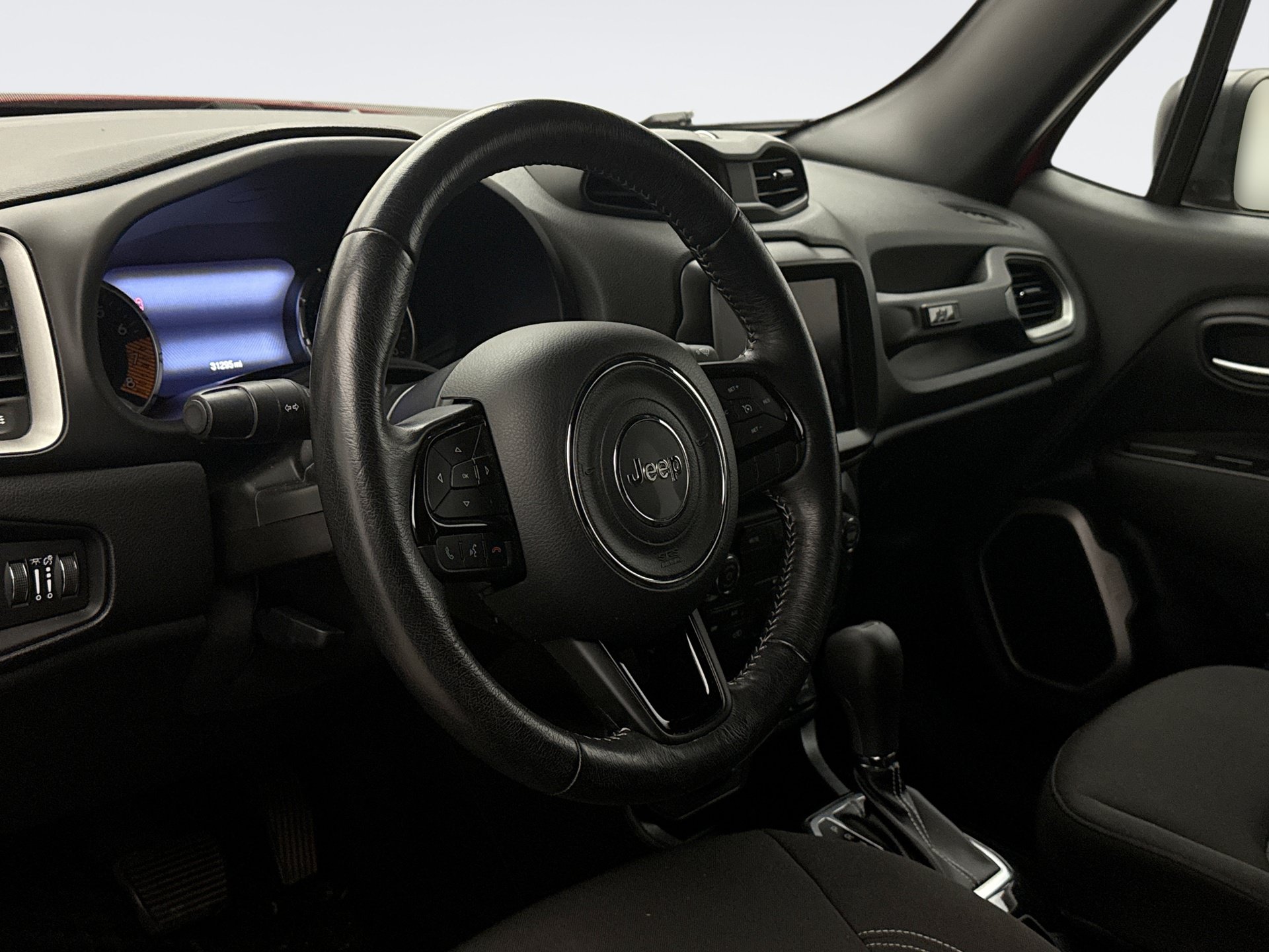 Used 2021 Jeep Renegade Latitude AWD/4WD image 7