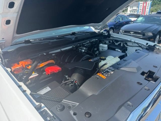 Used 2018 Chevrolet Silverado 1500 LT w/ LT Eassist Package AWD/4WD image 19