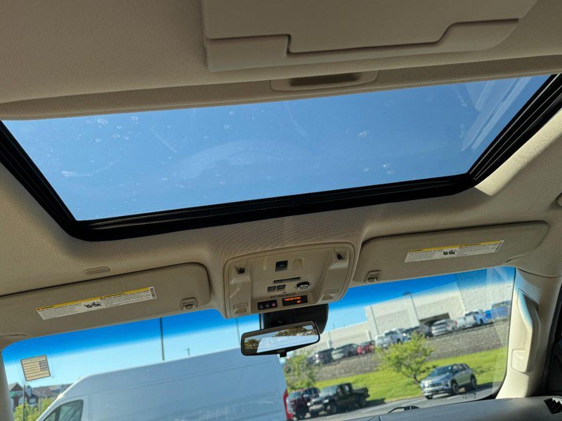 Used 2019 Cadillac Escalade ESV Luxury AWD/4WD image 13