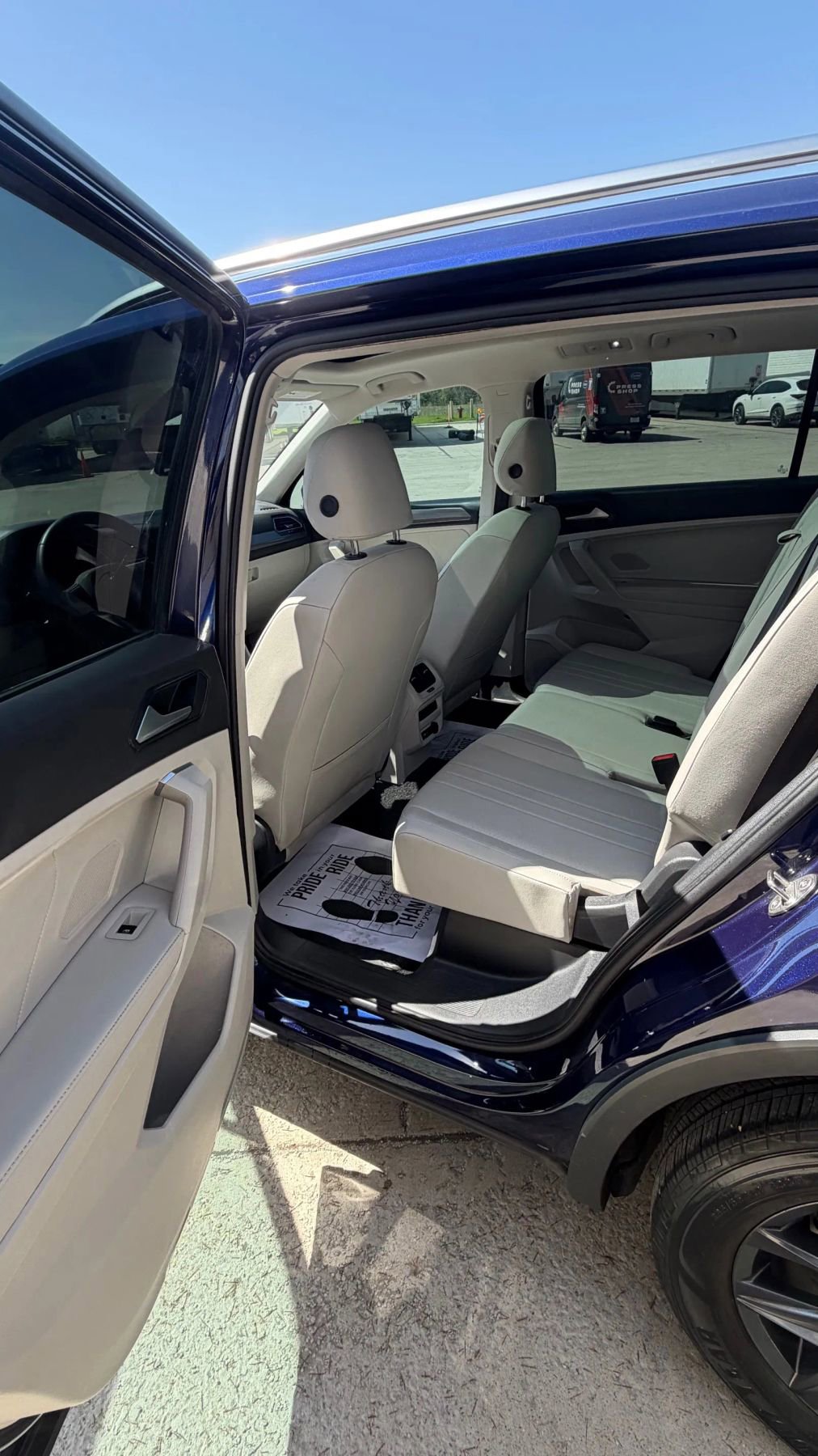 Used 2023 Volkswagen Tiguan SE image 13