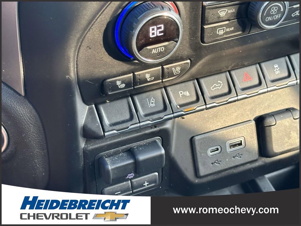 Used 2020 Chevrolet Silverado 2500 LTZ w/ LTZ Premium Package image 35