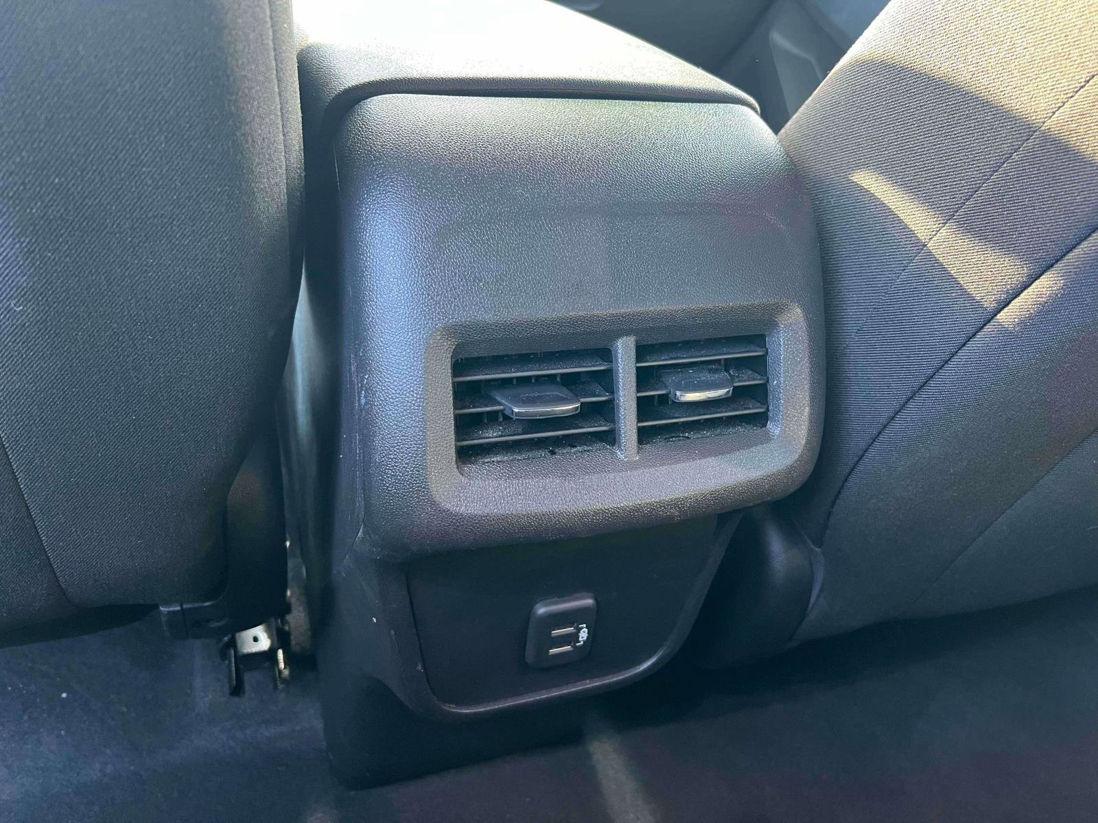 Used 2024 Chevrolet Equinox LS w/ LS Convenience Package image 29