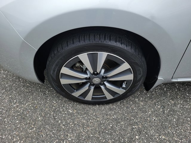 Used 2015 Nissan Leaf SL w/ Premium Package image 5