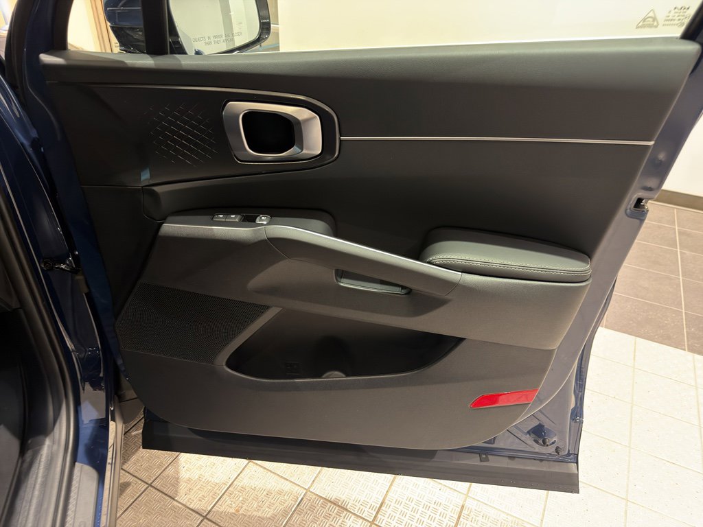 New 2026 Kia Sorento S w/ S Panoramic Sunroof Package image 24