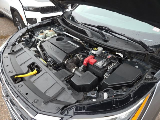 Used 2024 Nissan Rogue SV image 13