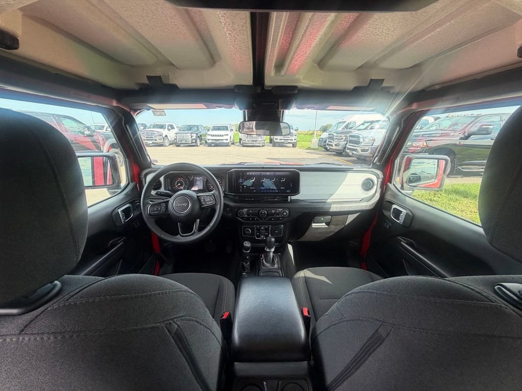 Used 2024 Jeep Wrangler Unlimited Sport AWD/4WD image 12
