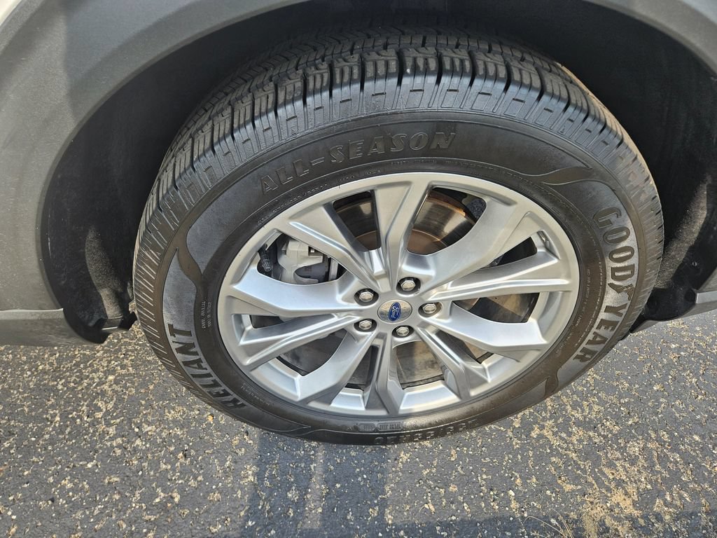 Used 2021 Ford Explorer XLT RWD image 12