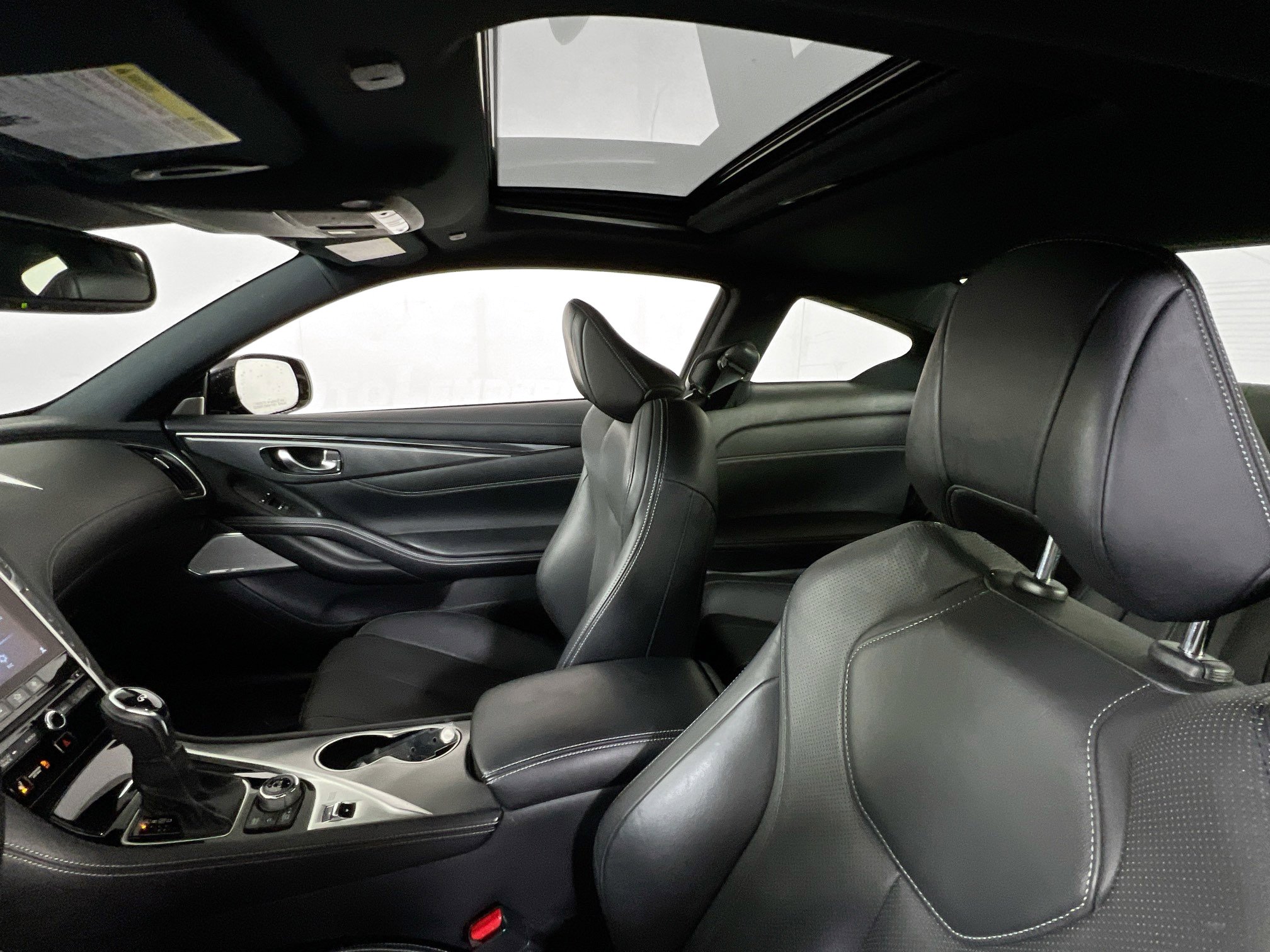 Used 2019 INFINITI Q60 3.0t Luxe w/ Essential Package image 22