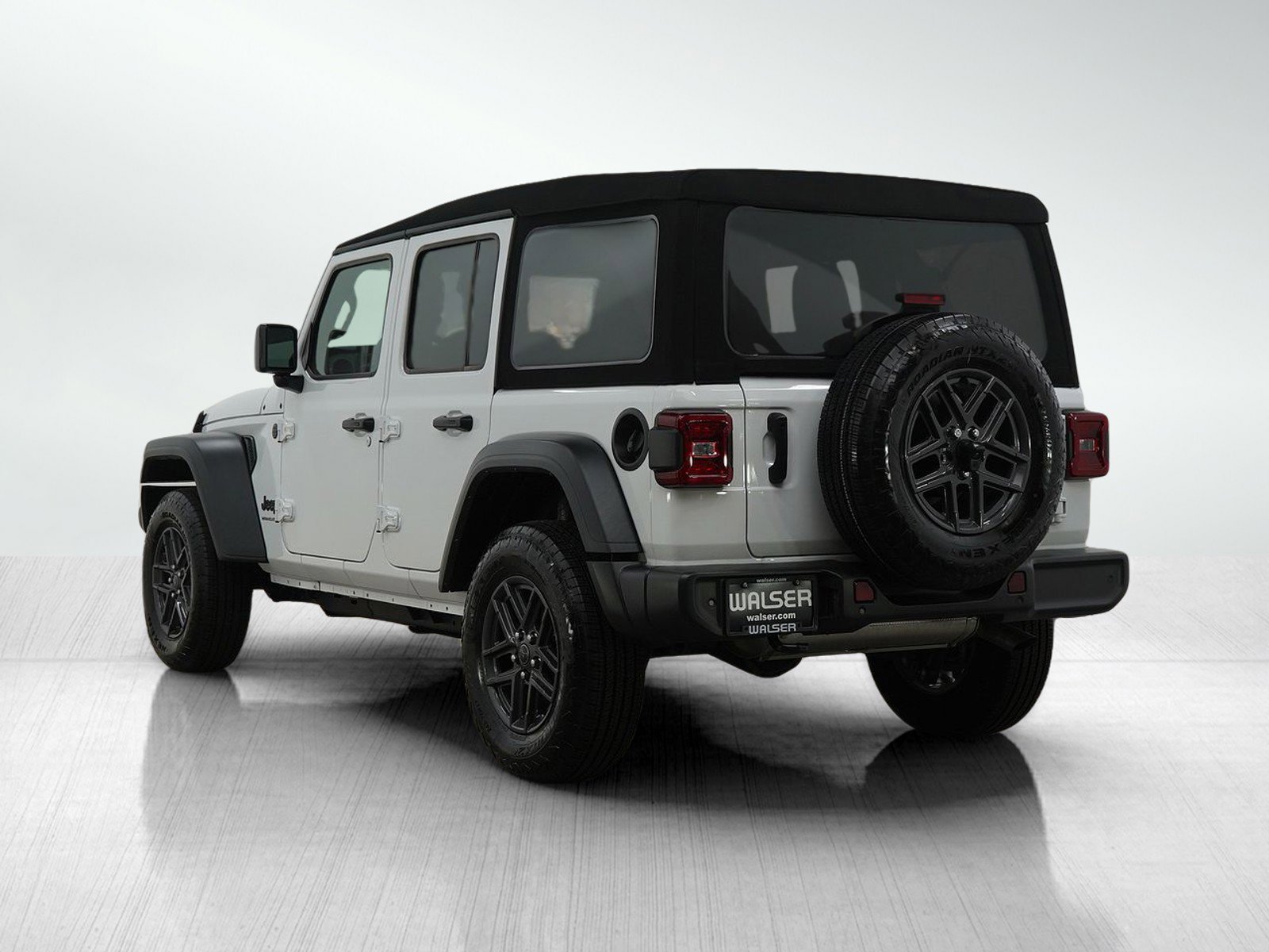 Used 2024 Jeep Wrangler Sport S image 4