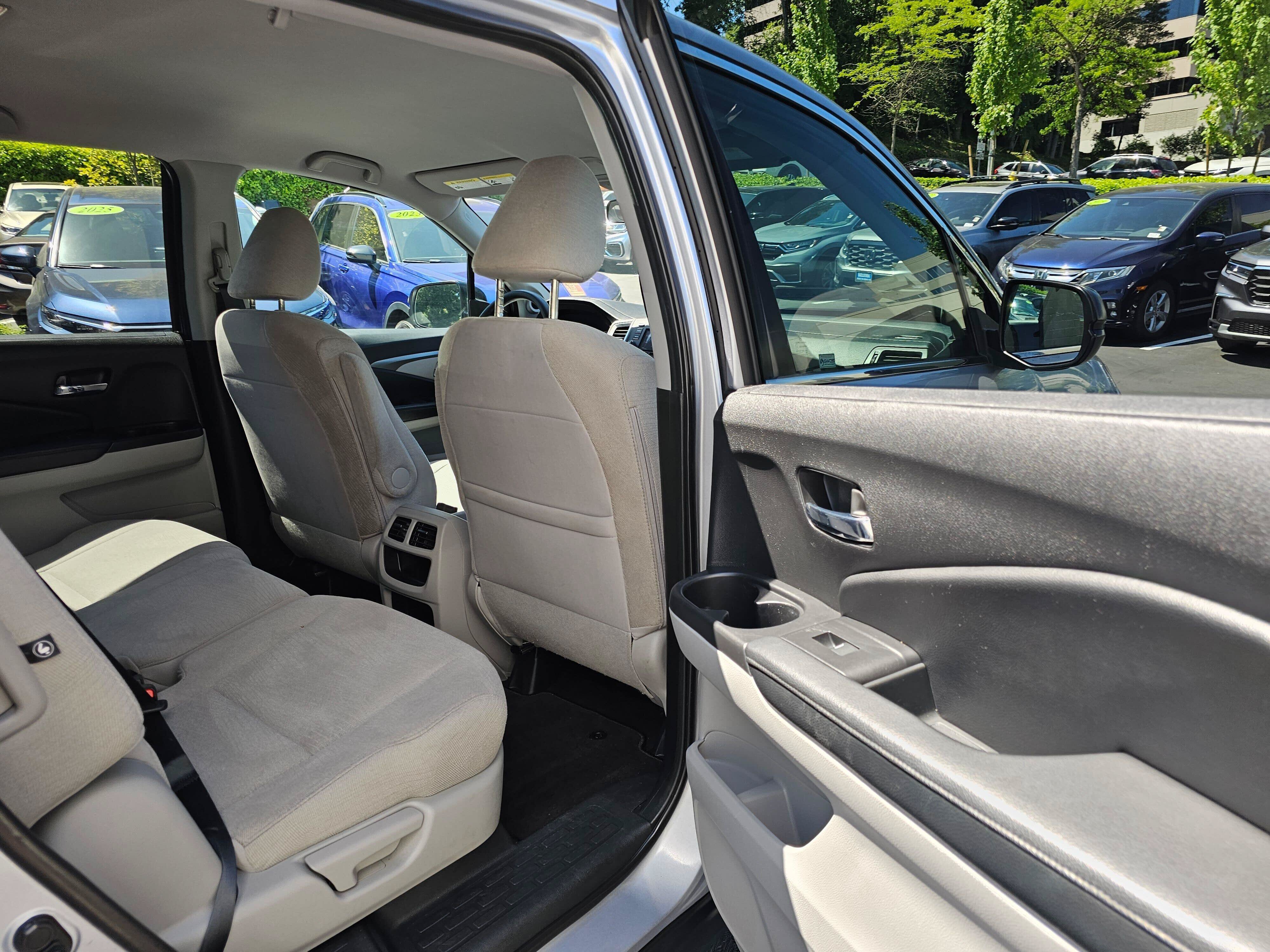 Used 2018 Honda Pilot LX image 14