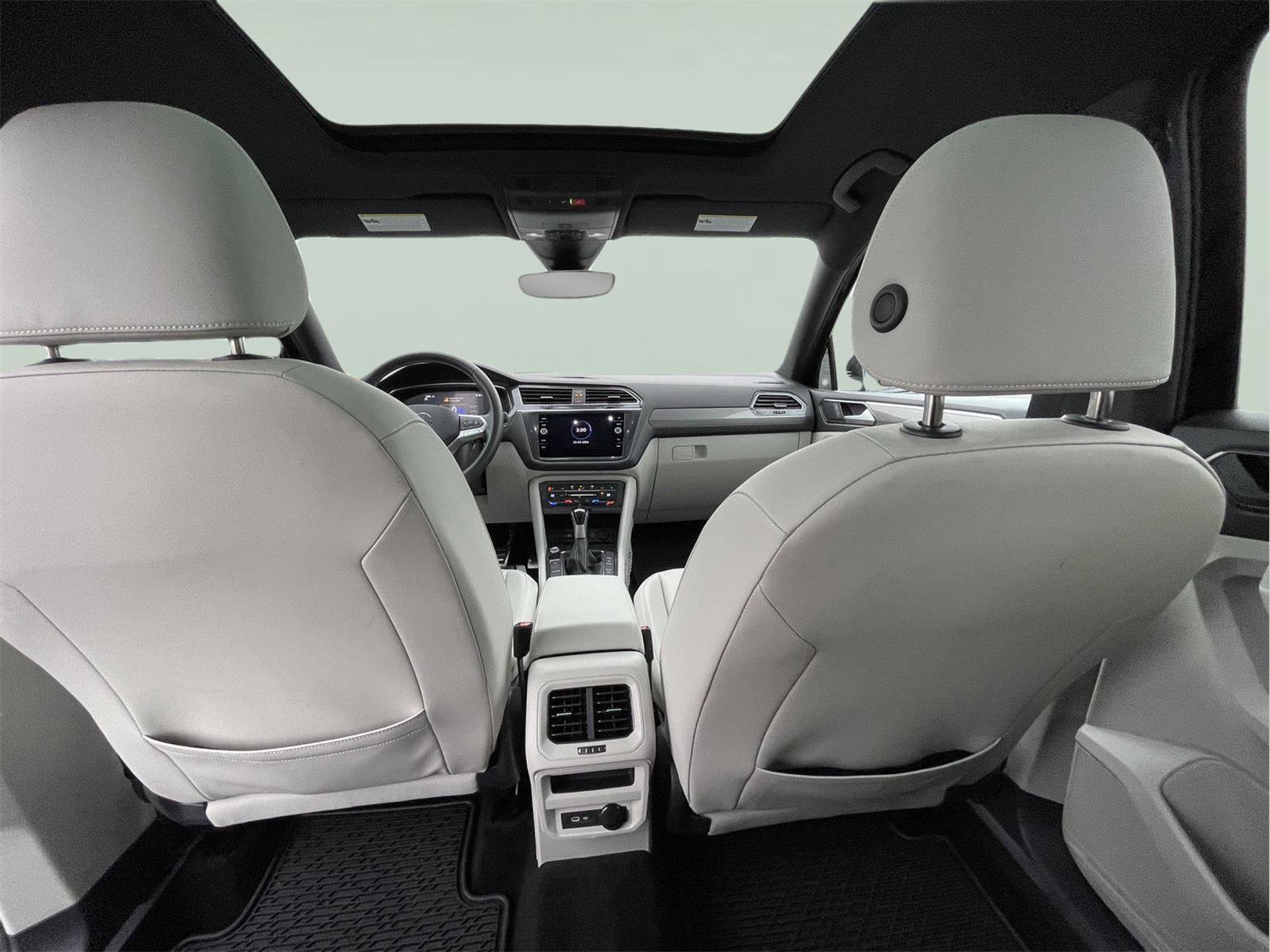 Used 2023 Volkswagen Tiguan SE R-Line image 17