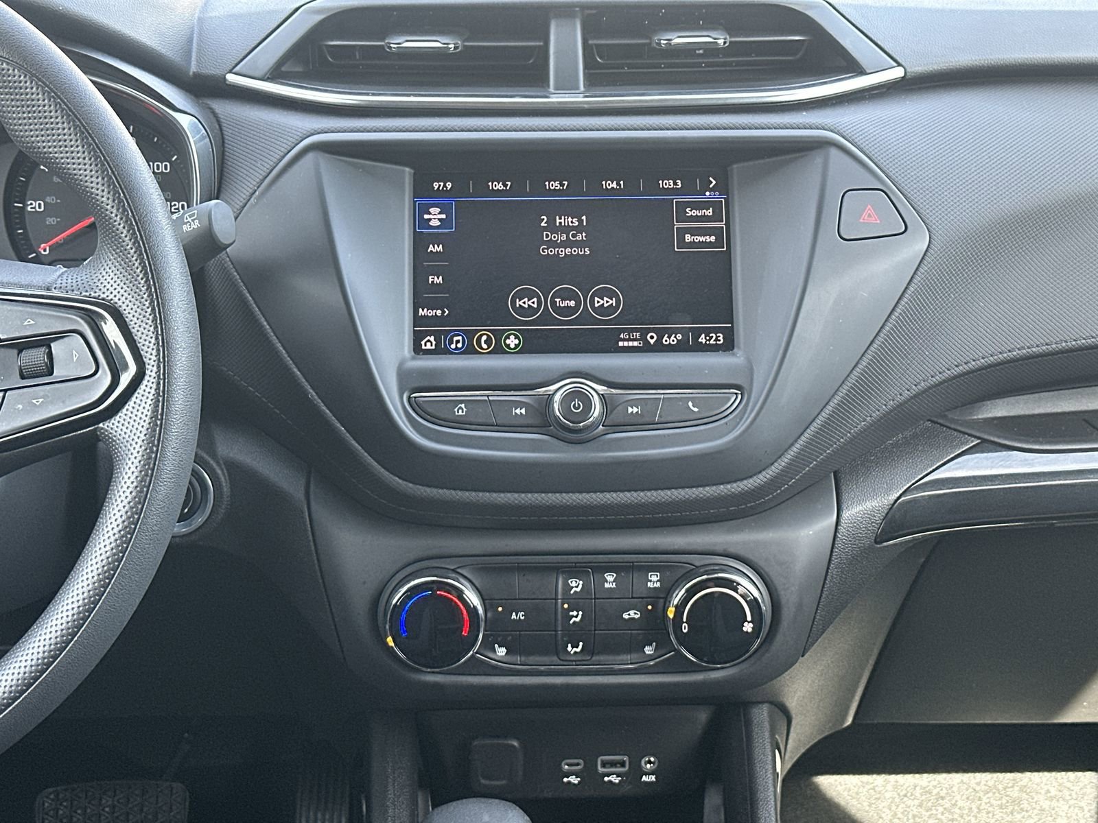 Used 2023 Chevrolet TrailBlazer LT image 25