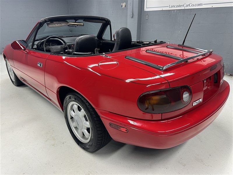 Used 1990 MAZDA MX-5 Miata RWD image 3