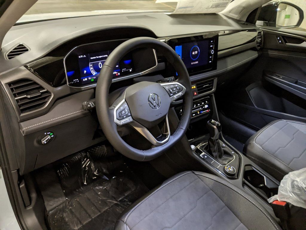 New 2026 Volkswagen Taos SE AWD/4WD image 8