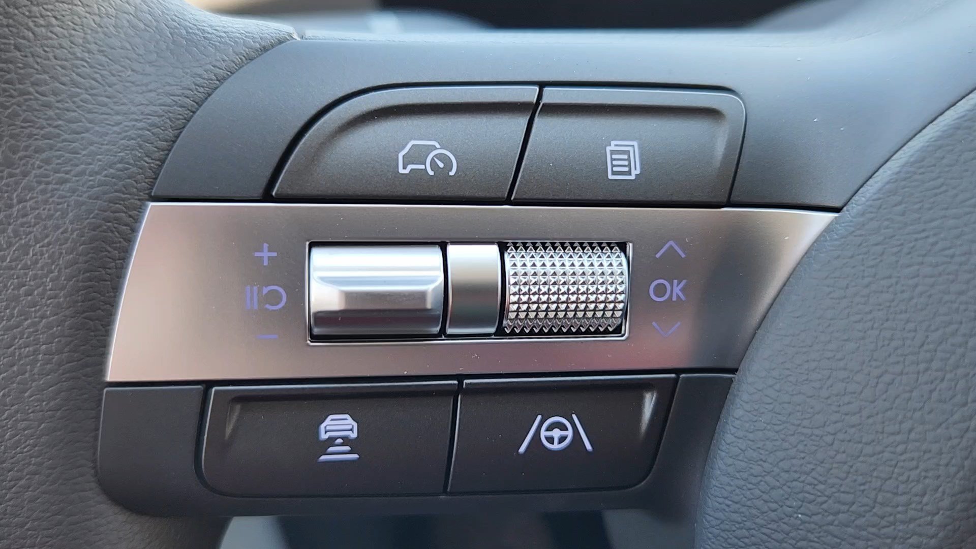 New 2026 Hyundai Kona SE AWD/4WD image 11