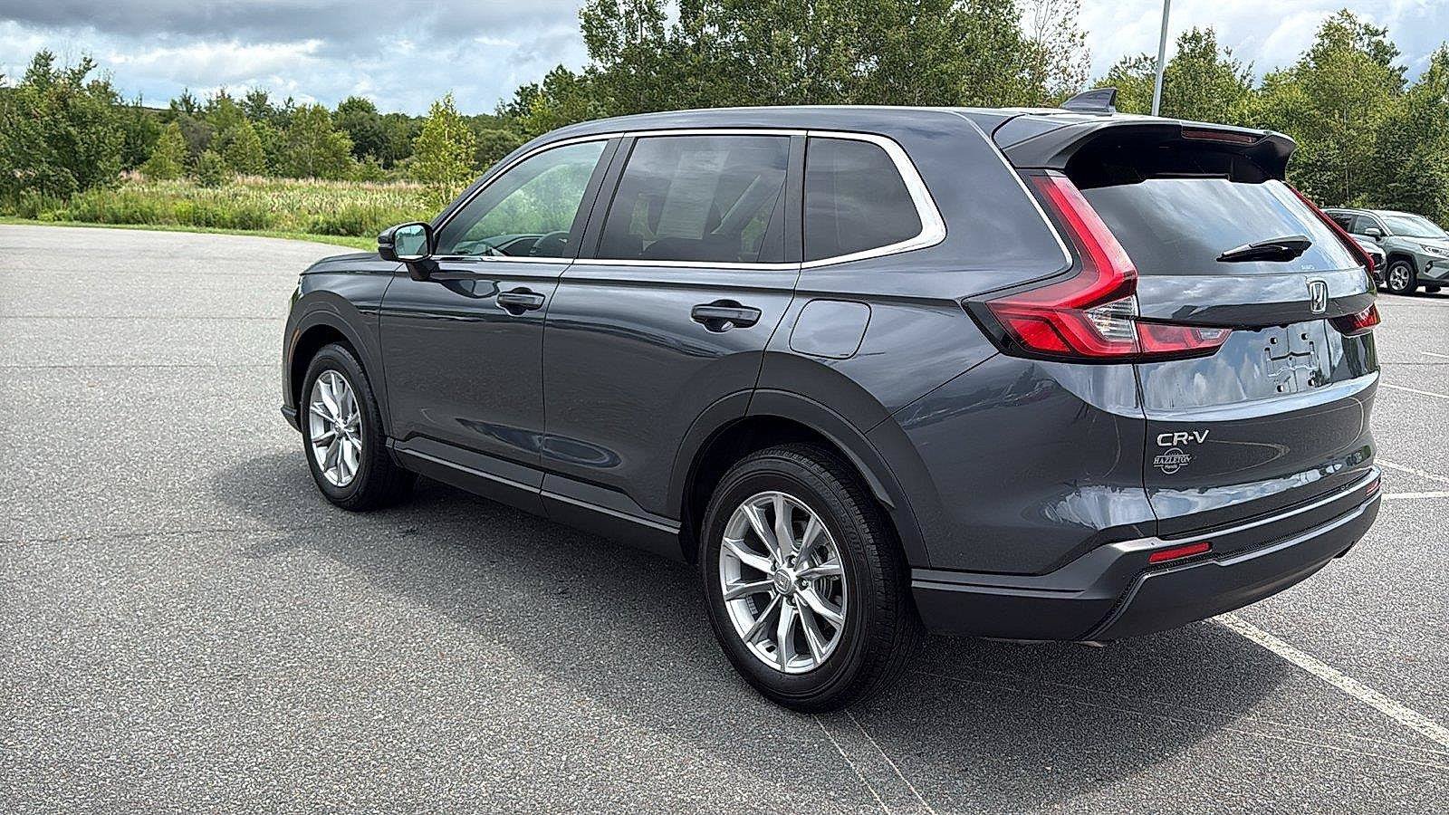 Used 2025 Honda CR-V EX image 9