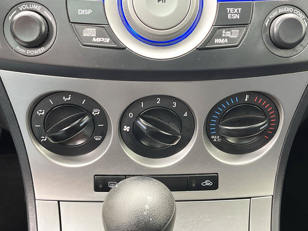 Used 2010 MAZDA MAZDA3 i Touring FWD image 15