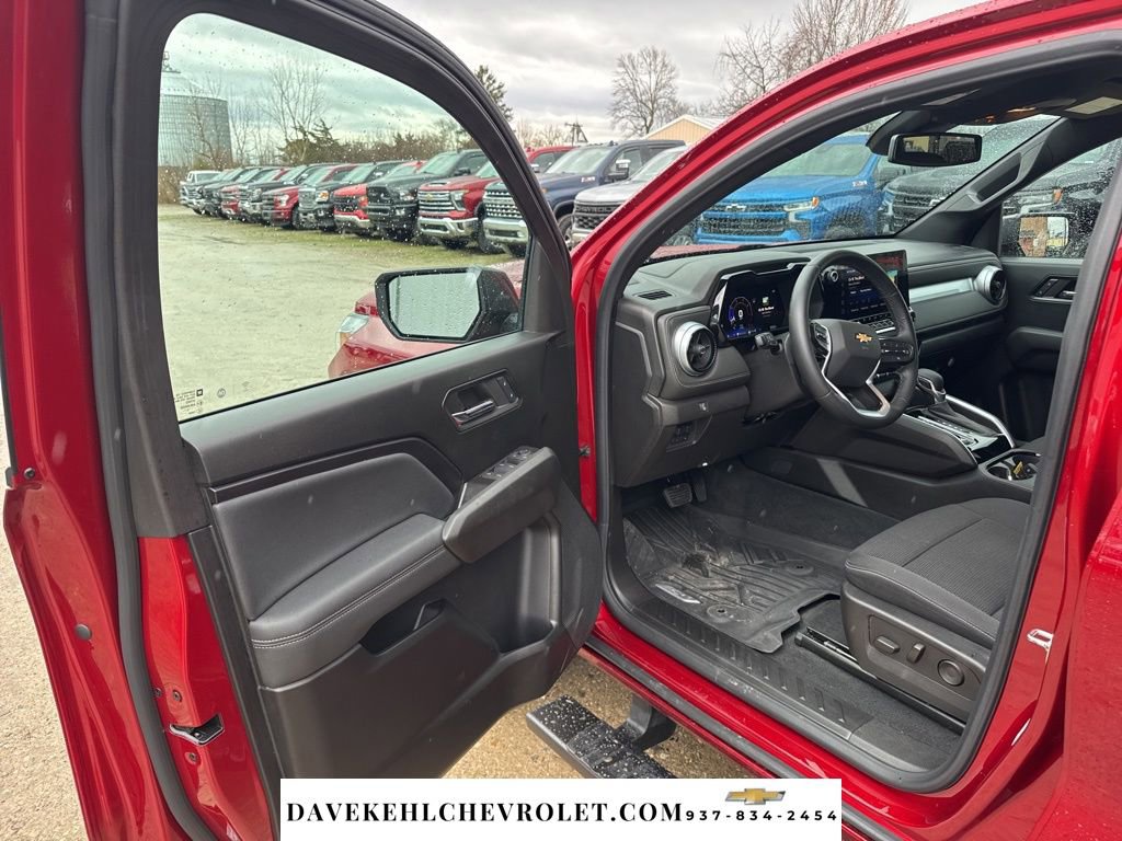 Used 2024 Chevrolet Colorado LT w/ LT Convenience Package II image 8