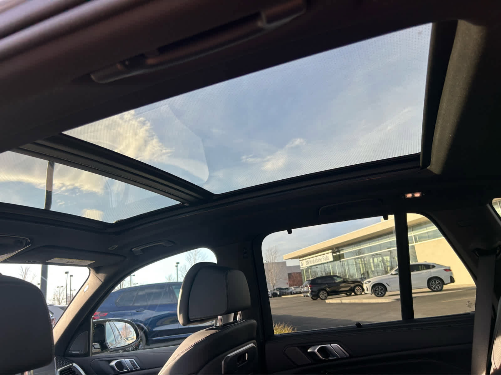 New 2026 BMW X5 M60i image 18