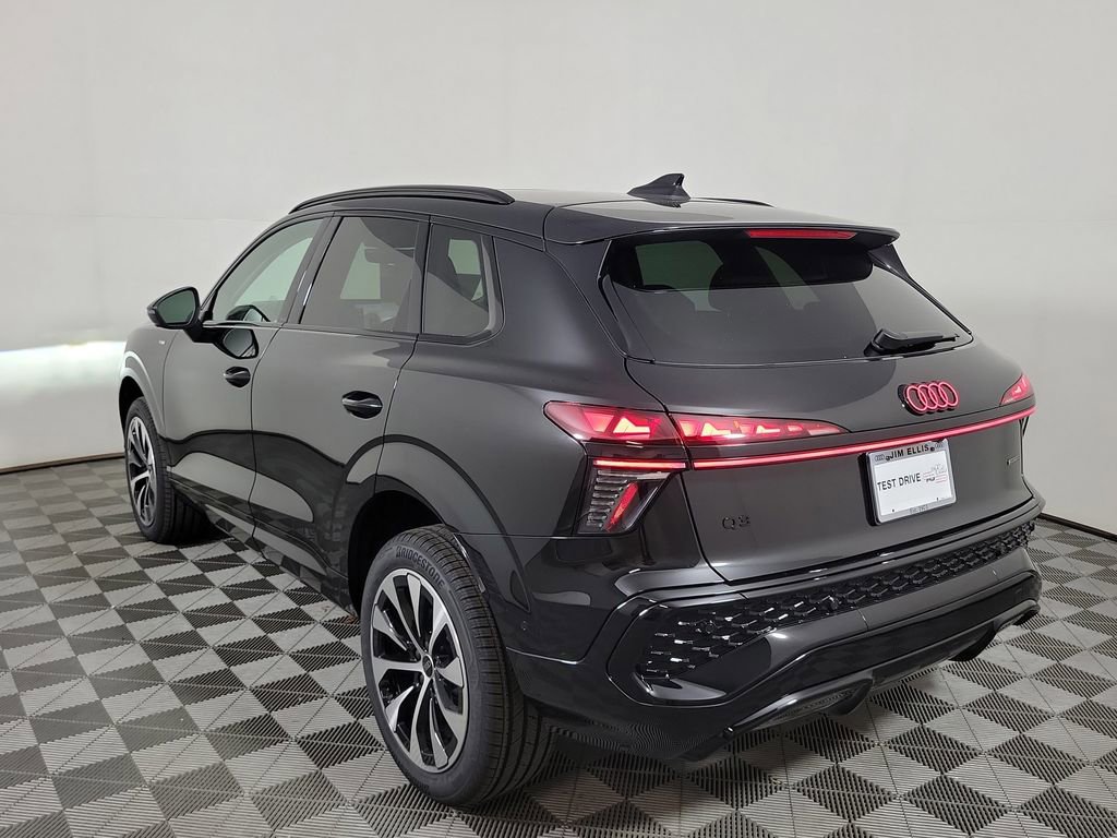 New 2026 Audi Q3 quattro 2.0T AWD/4WD image 4