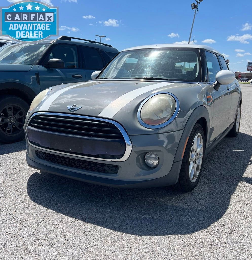 Used 2017 MINI Cooper 4-Door Hardtop FWD image 3