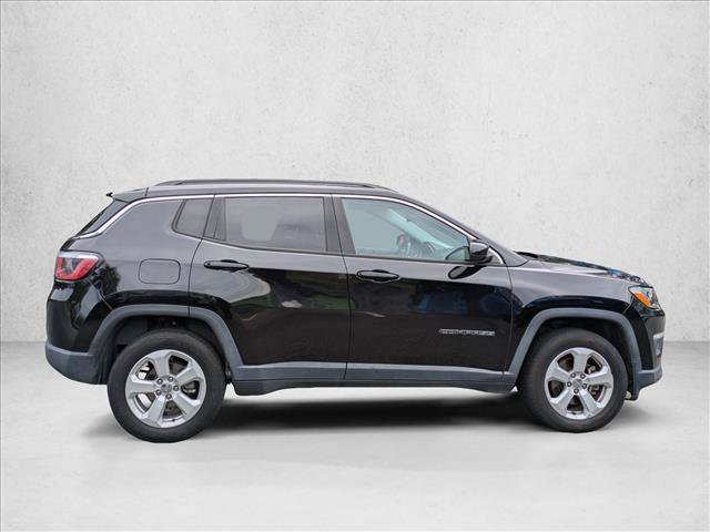 Used 2019 Jeep Compass Latitude w/ Popular Equipment Group AWD/4WD image 4