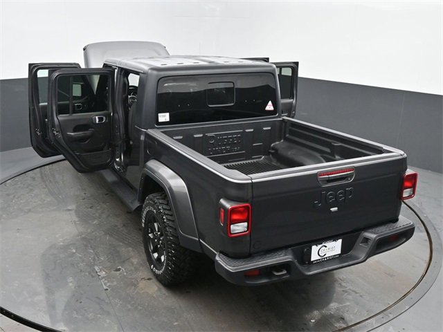 Used 2021 Jeep Gladiator Willys image 64