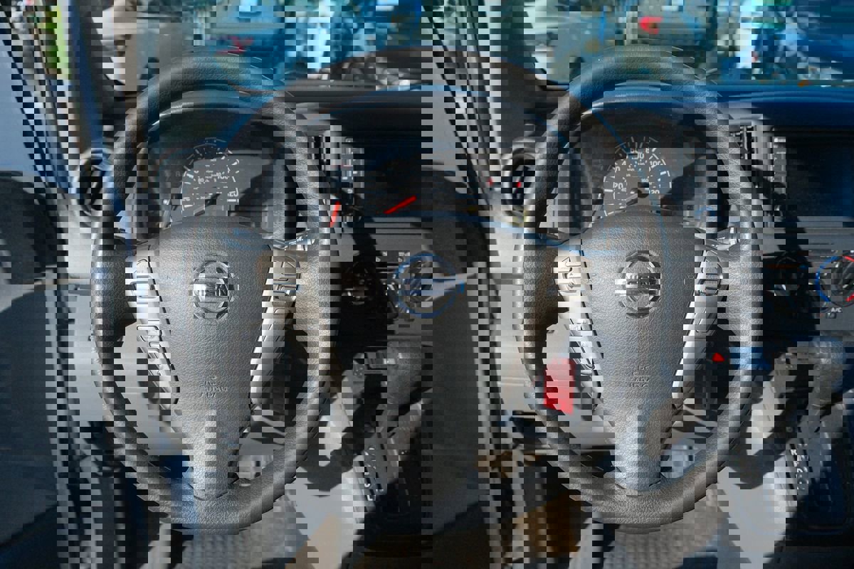 Used 2021 Nissan NV200 SV w/ Back Door Glass Package image 15