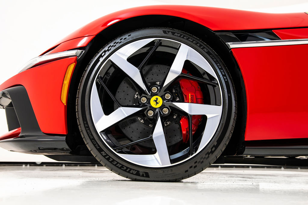 Certified 2025 Ferrari 12Cilindri image 22