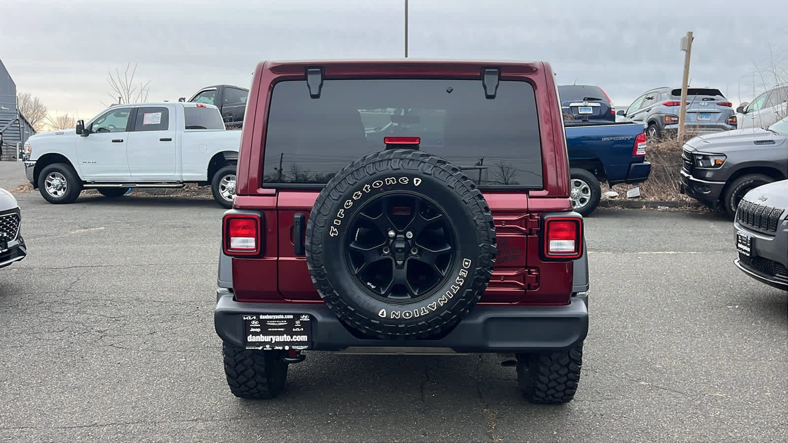 Used 2022 Jeep Wrangler Unlimited Willys image 6