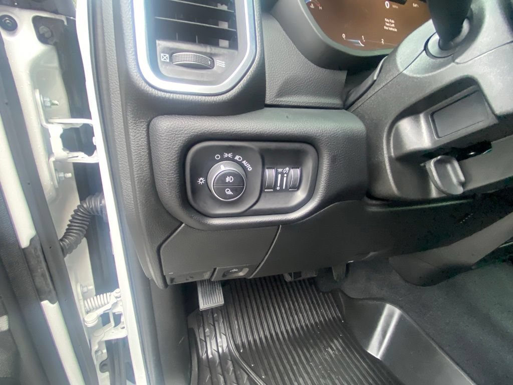 Used 2026 RAM 3500 Laramie w/ Max Tow Package AWD/4WD image 12