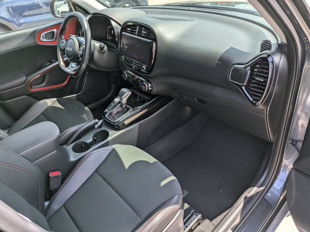 Certified 2023 Kia Soul GT-Line FWD image 14