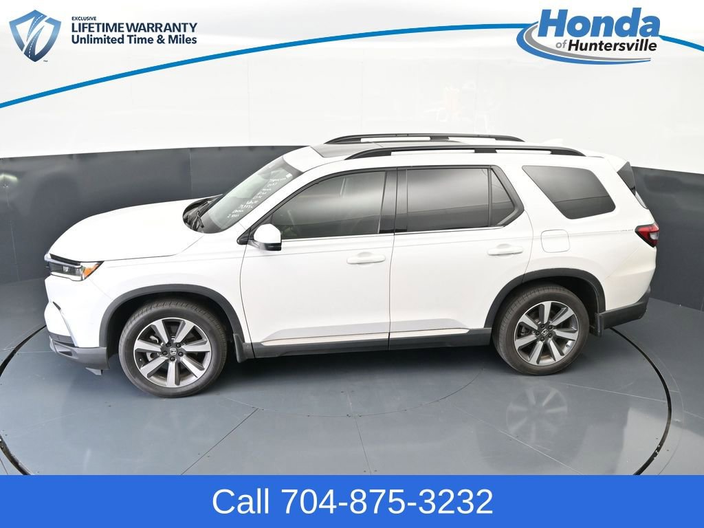 Used 2023 Honda Pilot Touring image 25