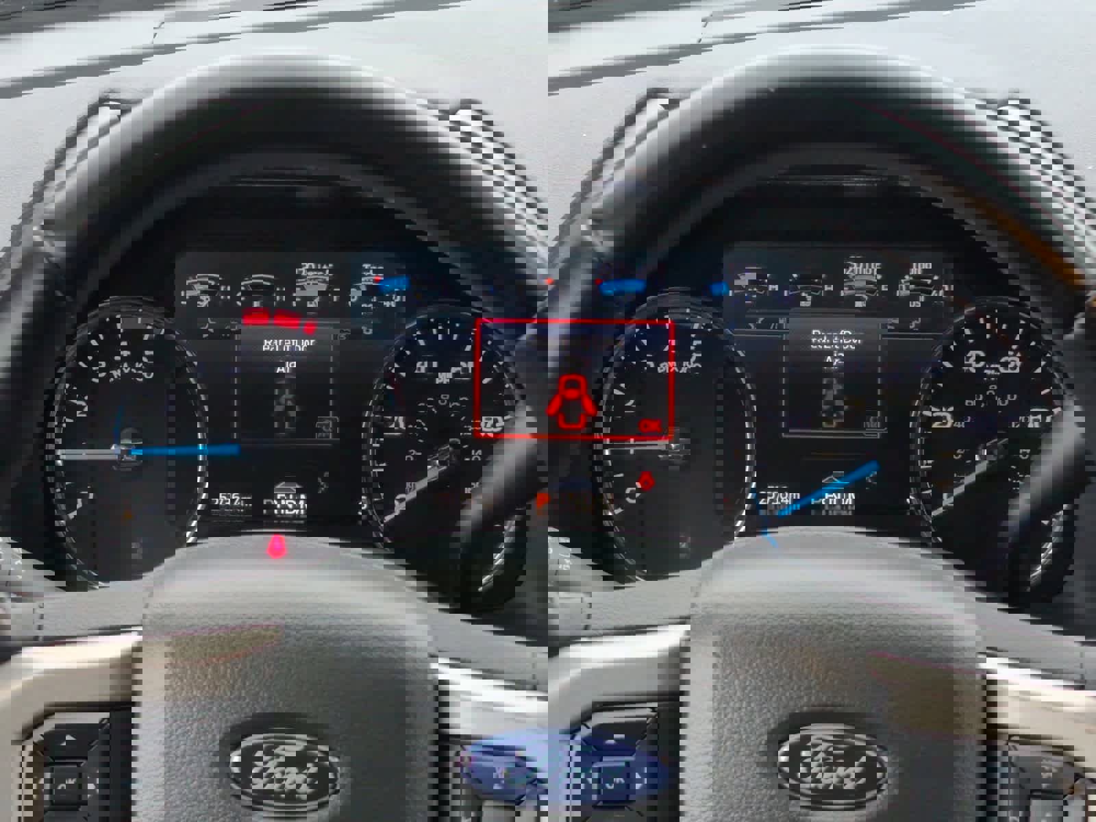 Used 2022 Ford F250 Platinum w/ Tremor Off-Road Package image 15