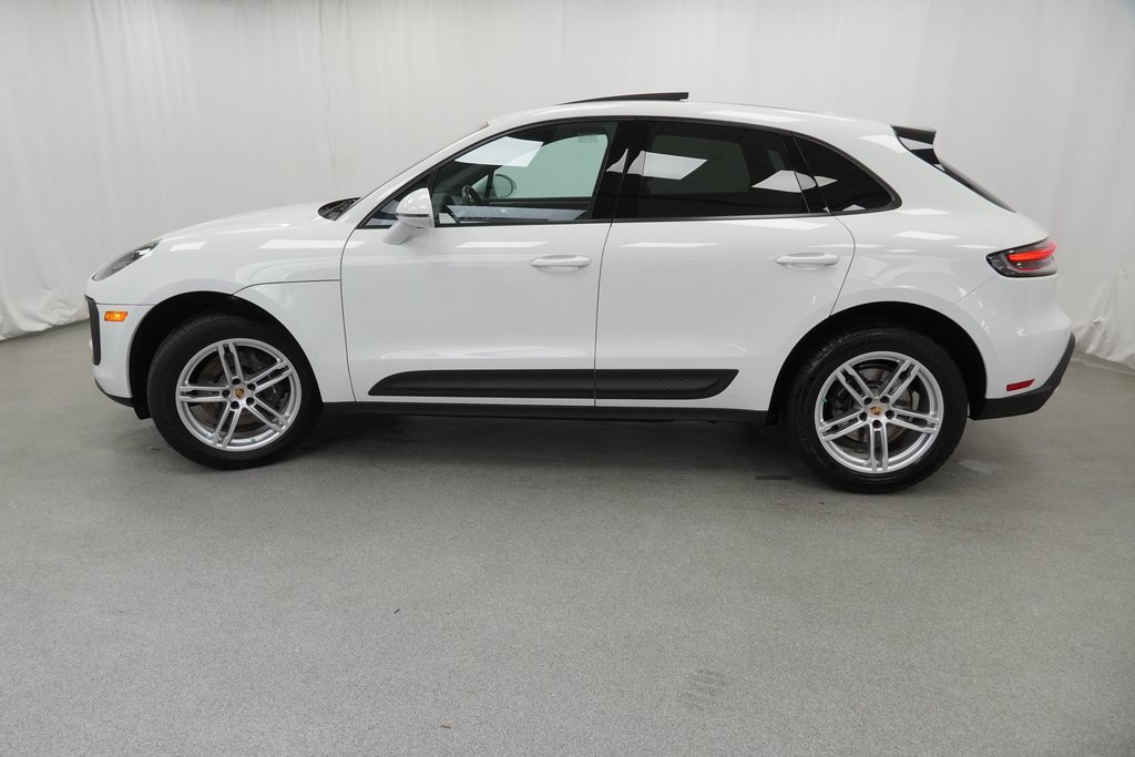 Used 2023 Porsche Macan image 16